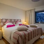 Bergkristall Oberlech Hotel