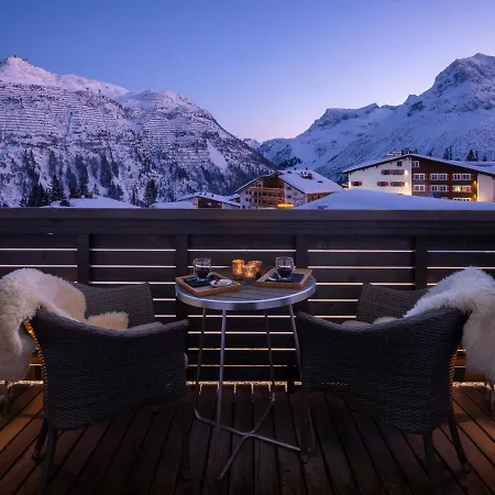 Bergkristall Oberlech Hotel 4*