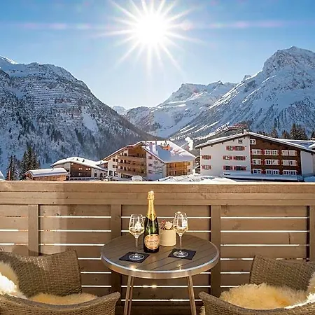 Bergkristall Oberlech Hotel