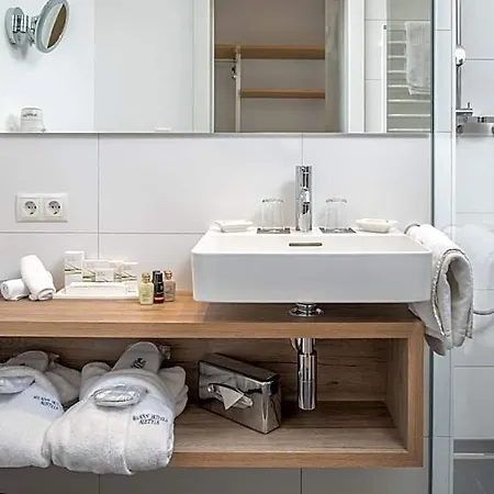 Bergkristall Oberlech Szálloda 4*