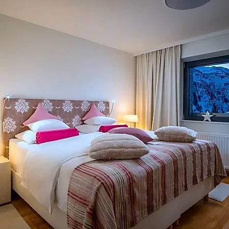 Bergkristall Oberlech 4*