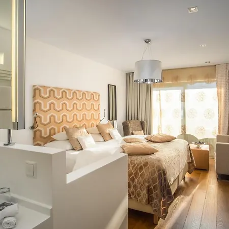 فندق Bergkristall Oberlech 4*